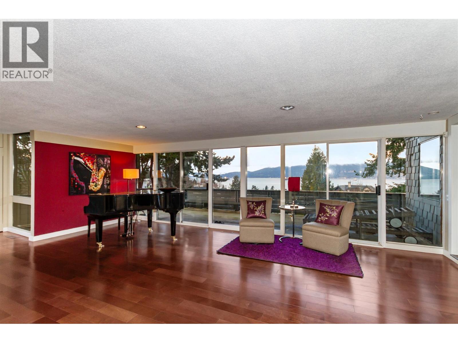 1995 Sasamat Place, Vancouver, British Columbia  V6R 4A3 - Photo 4 - R3136247