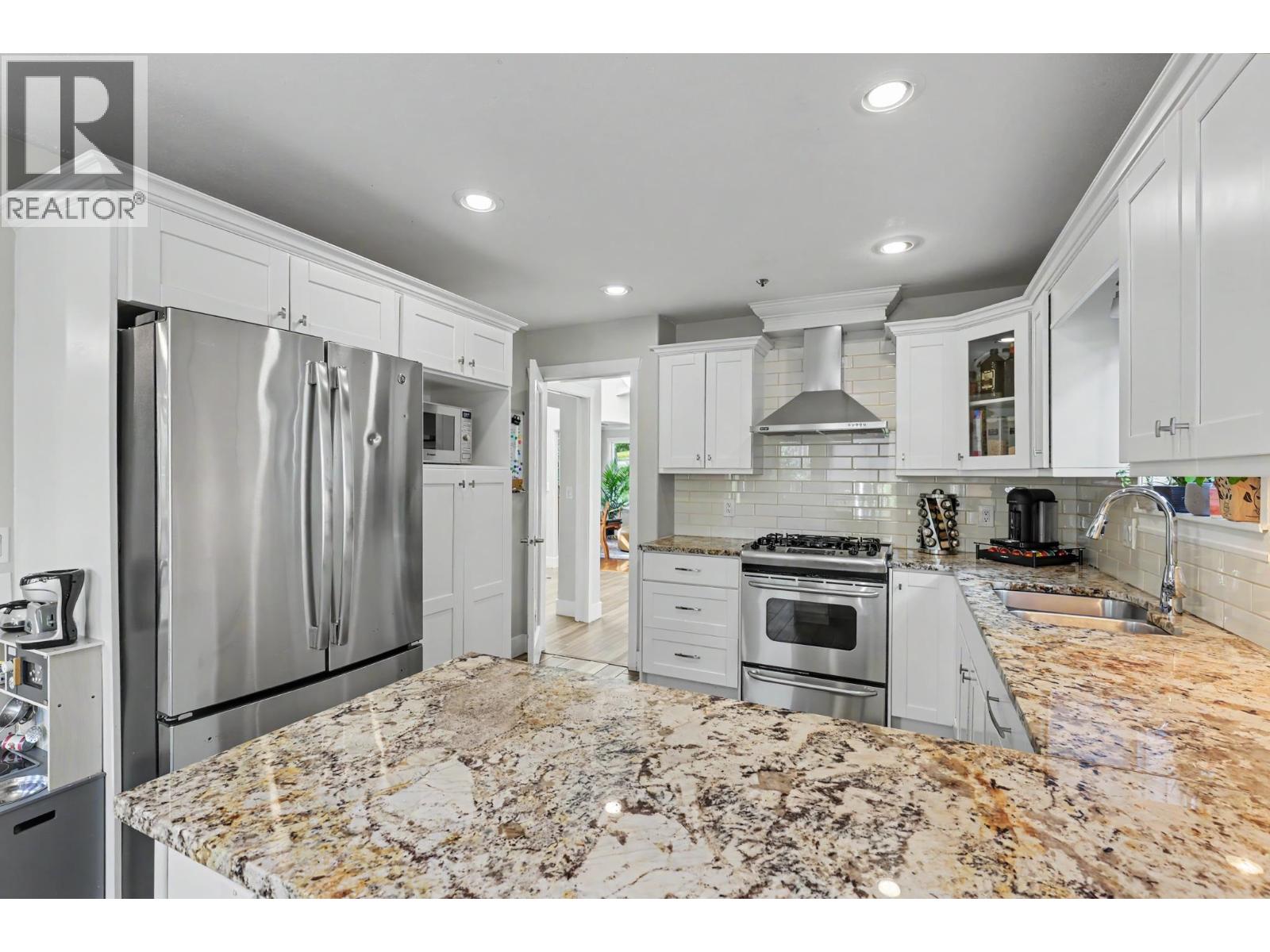 588 N Kaslo Street, Vancouver, British Columbia  V5K 5H1 - Photo 11 - R3136253