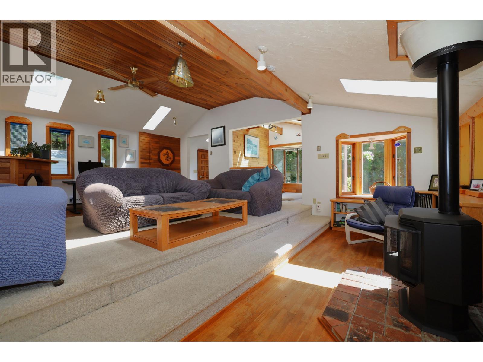 3658 Beach Avenue, Roberts Creek, British Columbia  V0N 2W2 - Photo 23 - R3136256