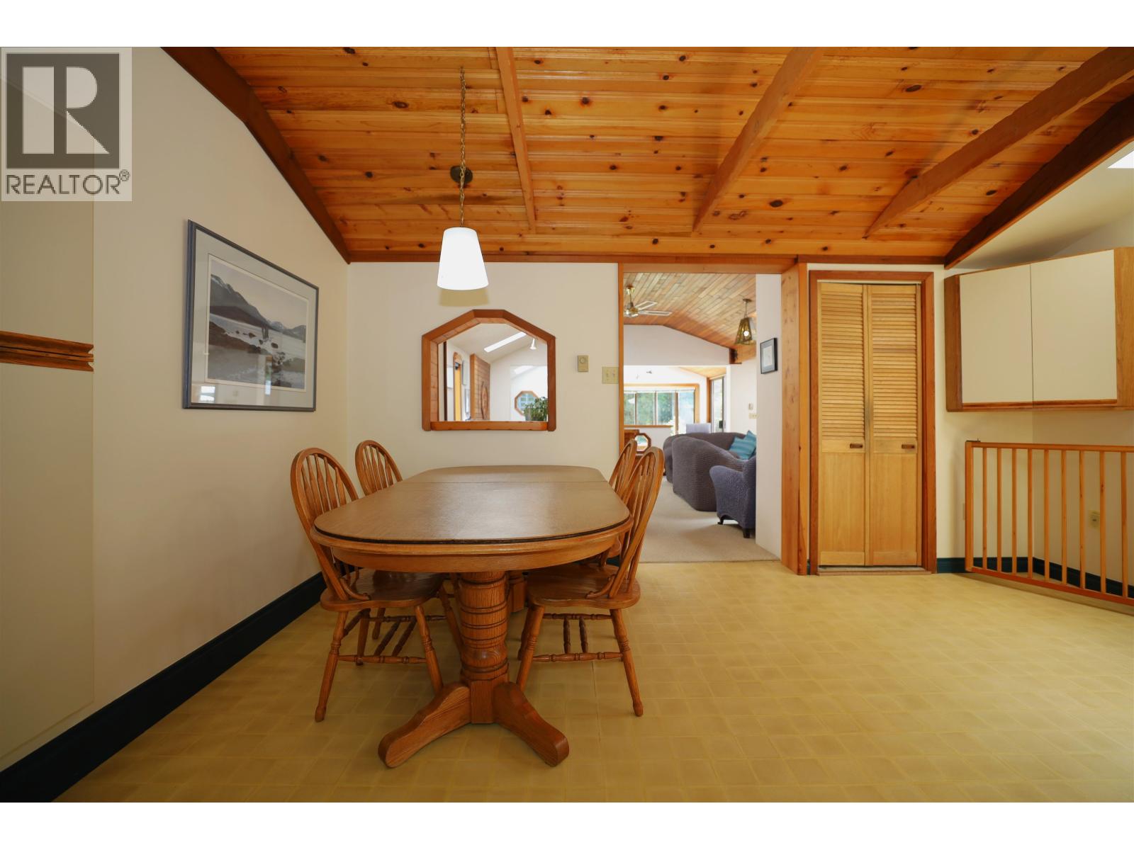 3658 Beach Avenue, Roberts Creek, British Columbia  V0N 2W2 - Photo 30 - R3136256