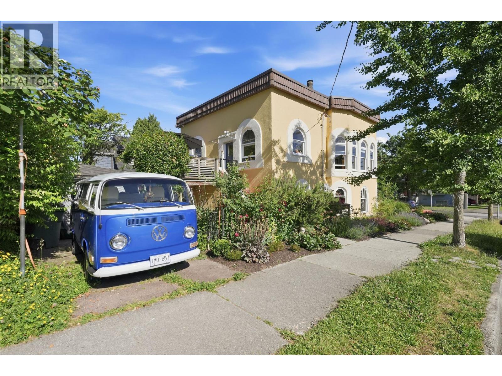 2090 Turner Street, Vancouver, British Columbia  V5L 2A3 - Photo 3 - R3136259