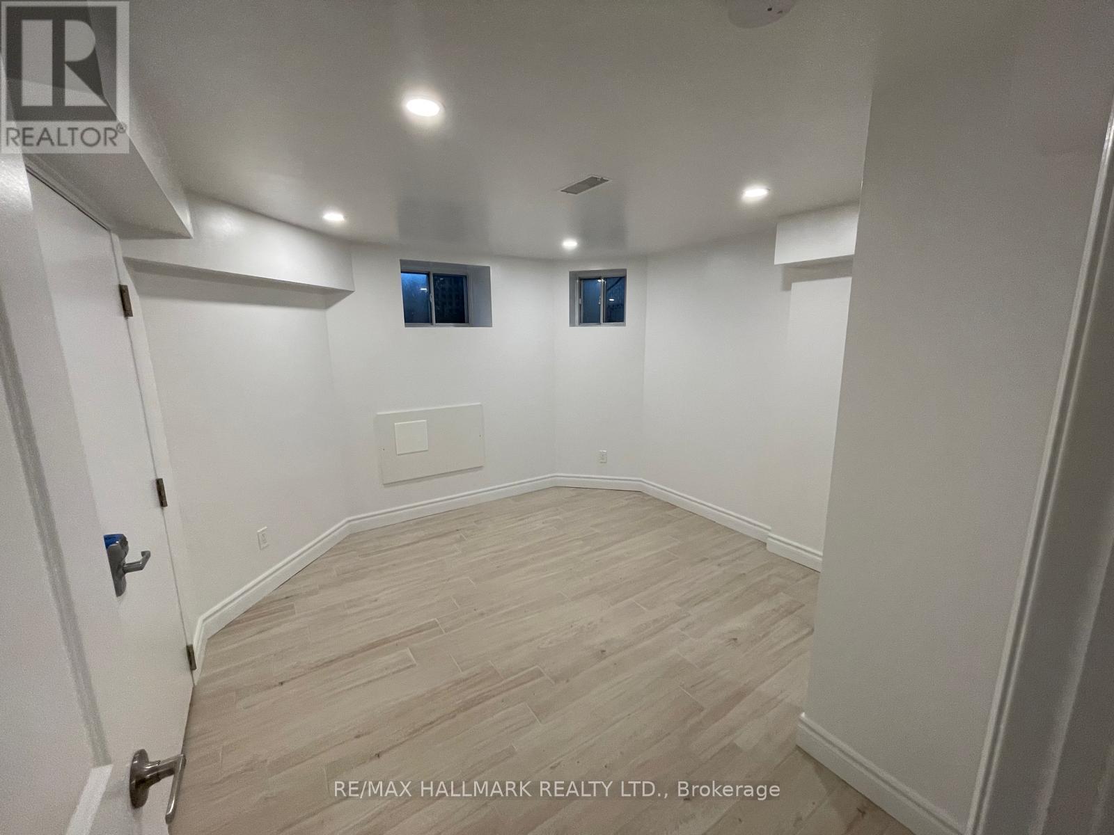 Lower - 61 Cecil Street, Toronto, Ontario M5T 1N5 - Photo 6 - C13448500