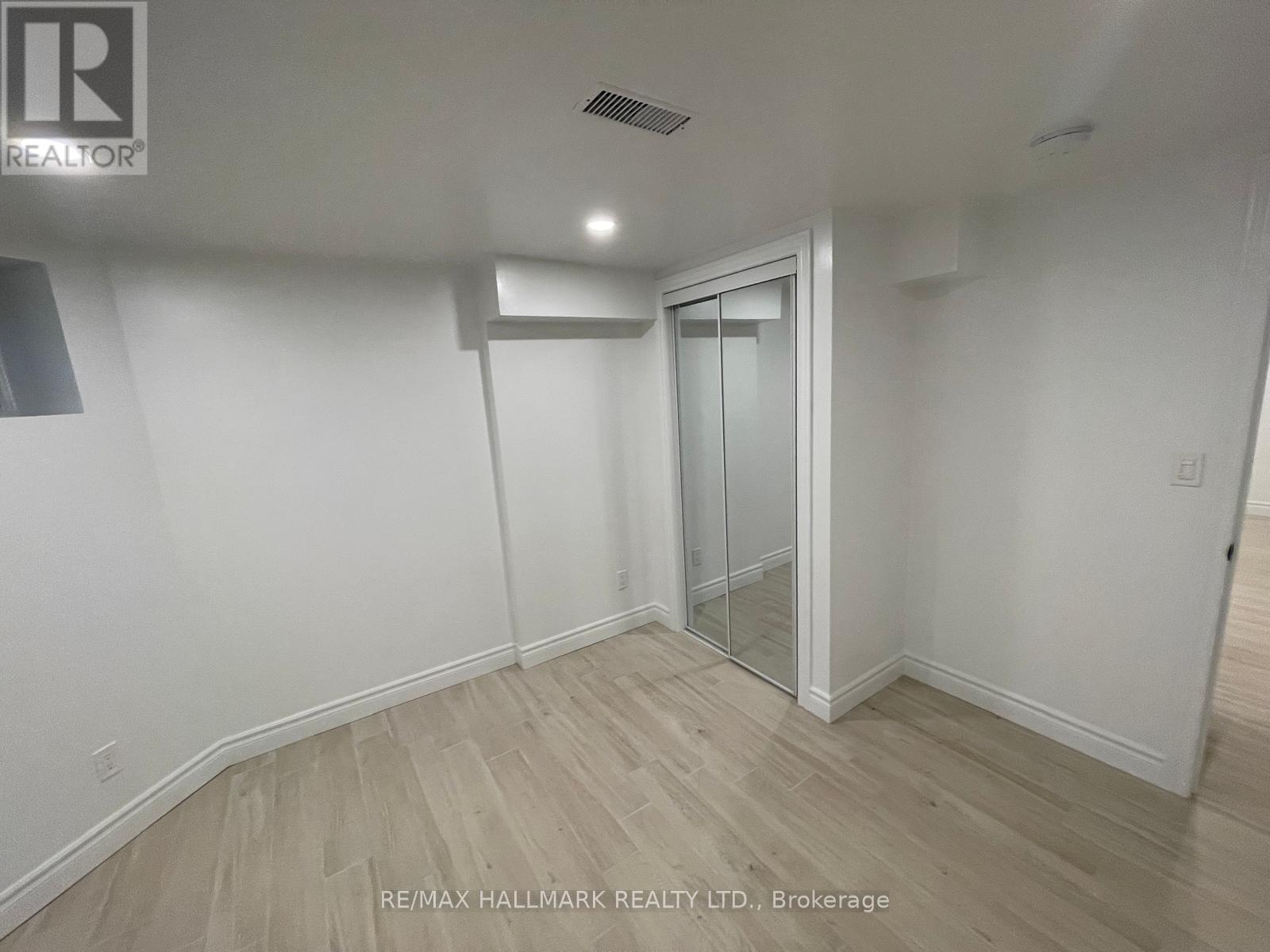 Lower - 61 Cecil Street, Toronto, Ontario M5T 1N5 - Photo 7 - C13448500