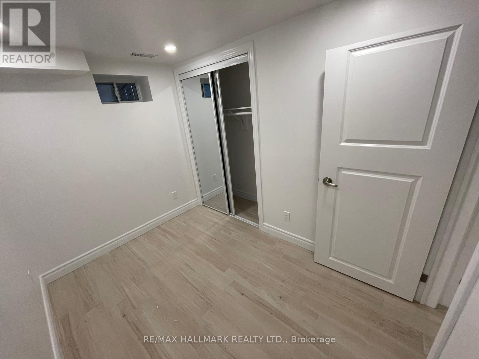 Lower - 61 Cecil Street, Toronto, Ontario M5T 1N5 - Photo 9 - C13448500