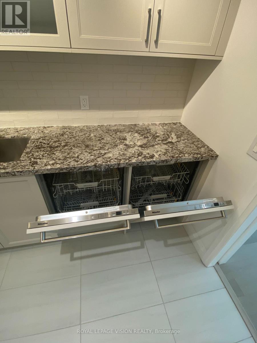 302 - 505 Glencairn Avenue, Toronto, Ontario  M6B 0B2 - Photo 12 - C13448532