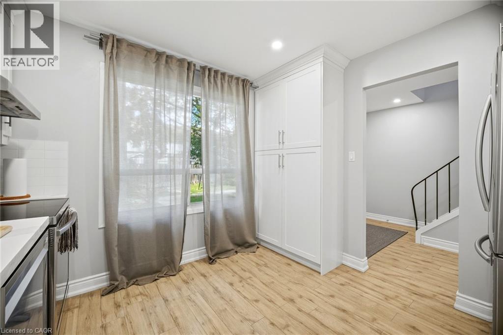 6540 Falconer Drive Unit# 105, Mississauga, Ontario  L5N 1M1 - Photo 3 - 40840096