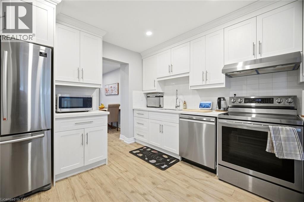 6540 Falconer Drive Unit# 105, Mississauga, Ontario  L5N 1M1 - Photo 2 - 40840096