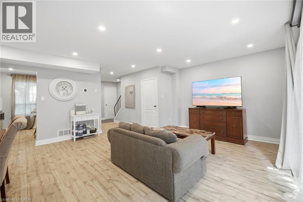 6540 Falconer Drive Unit# 105, Mississauga, Ontario  L5N 1M1 - Photo 12 - 40840096