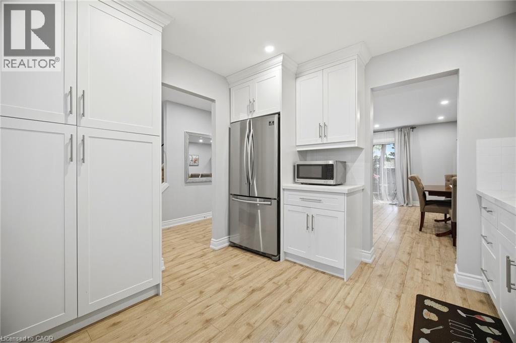 6540 Falconer Drive Unit# 105, Mississauga, Ontario  L5N 1M1 - Photo 6 - 40840096