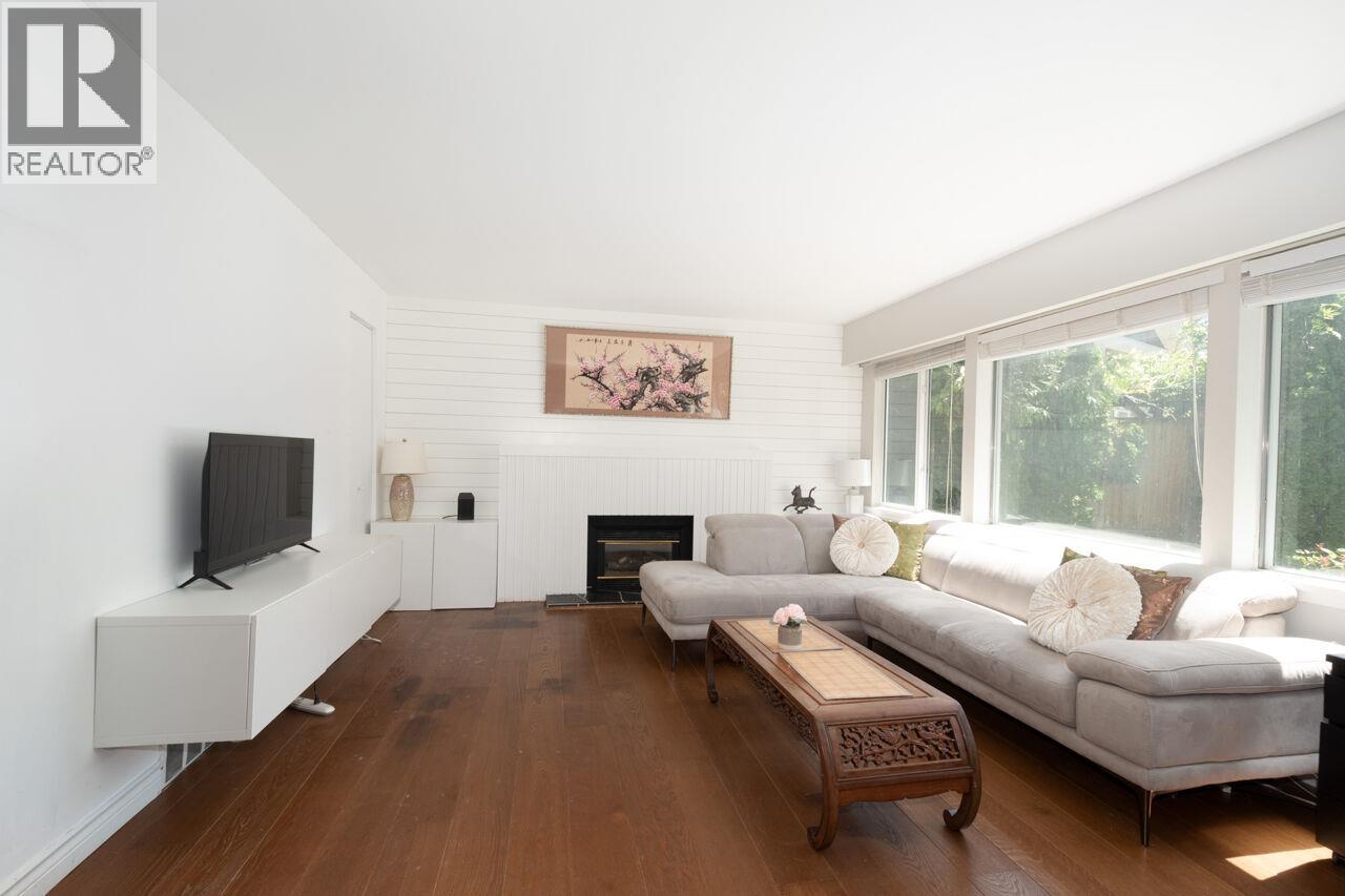 3411 Wardmore Place, Richmond, British Columbia  V7C 1S6 - Photo 6 - R3136224