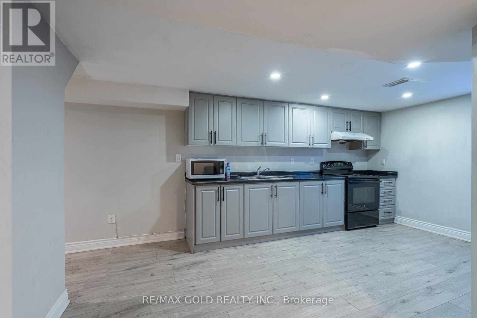 103 Lord Simcoe Drive, Brampton, Ontario  L6S 5H4 - Photo 37 - W13448518