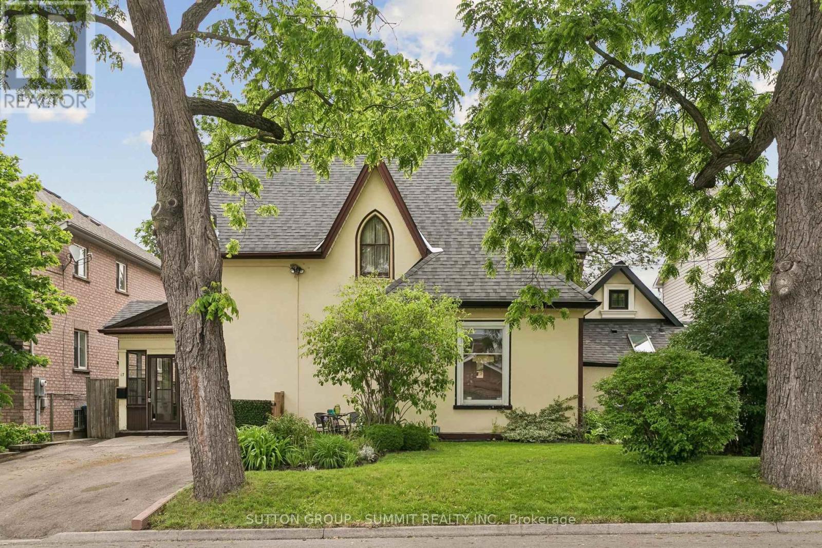 17 ARCHIBALD STREET S, Brampton, Ontario