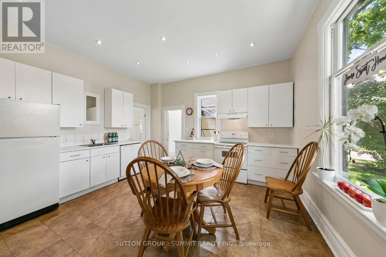 17 Archibald Street S, Brampton, Ontario  L6X 1M1 - Photo 19 - W13448526