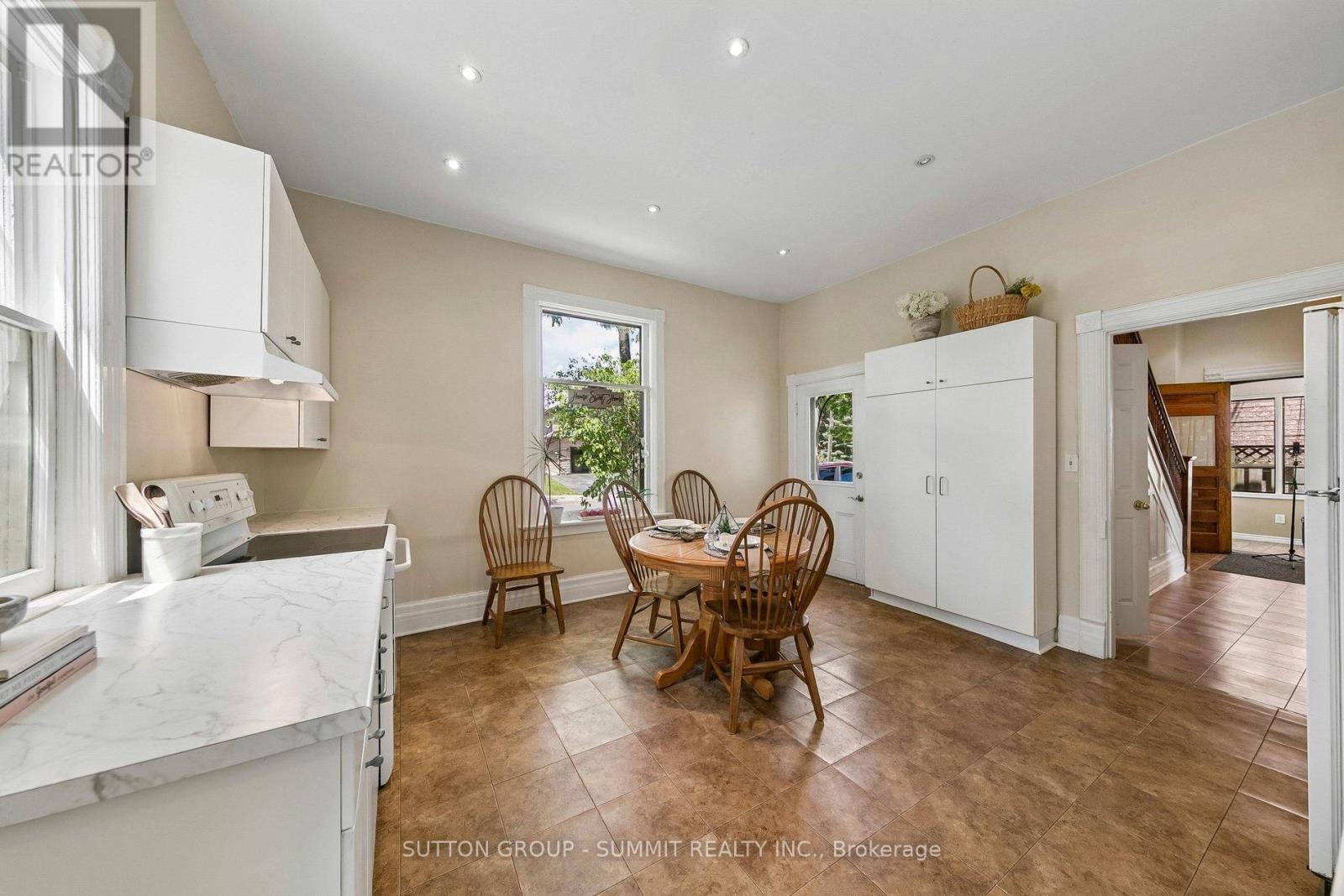17 Archibald Street S, Brampton, Ontario  L6X 1M1 - Photo 21 - W13448526