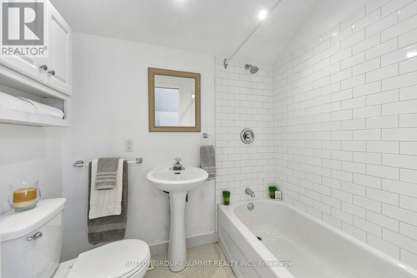 17 Archibald Street S, Brampton, Ontario  L6X 1M1 - Photo 27 - W13448526