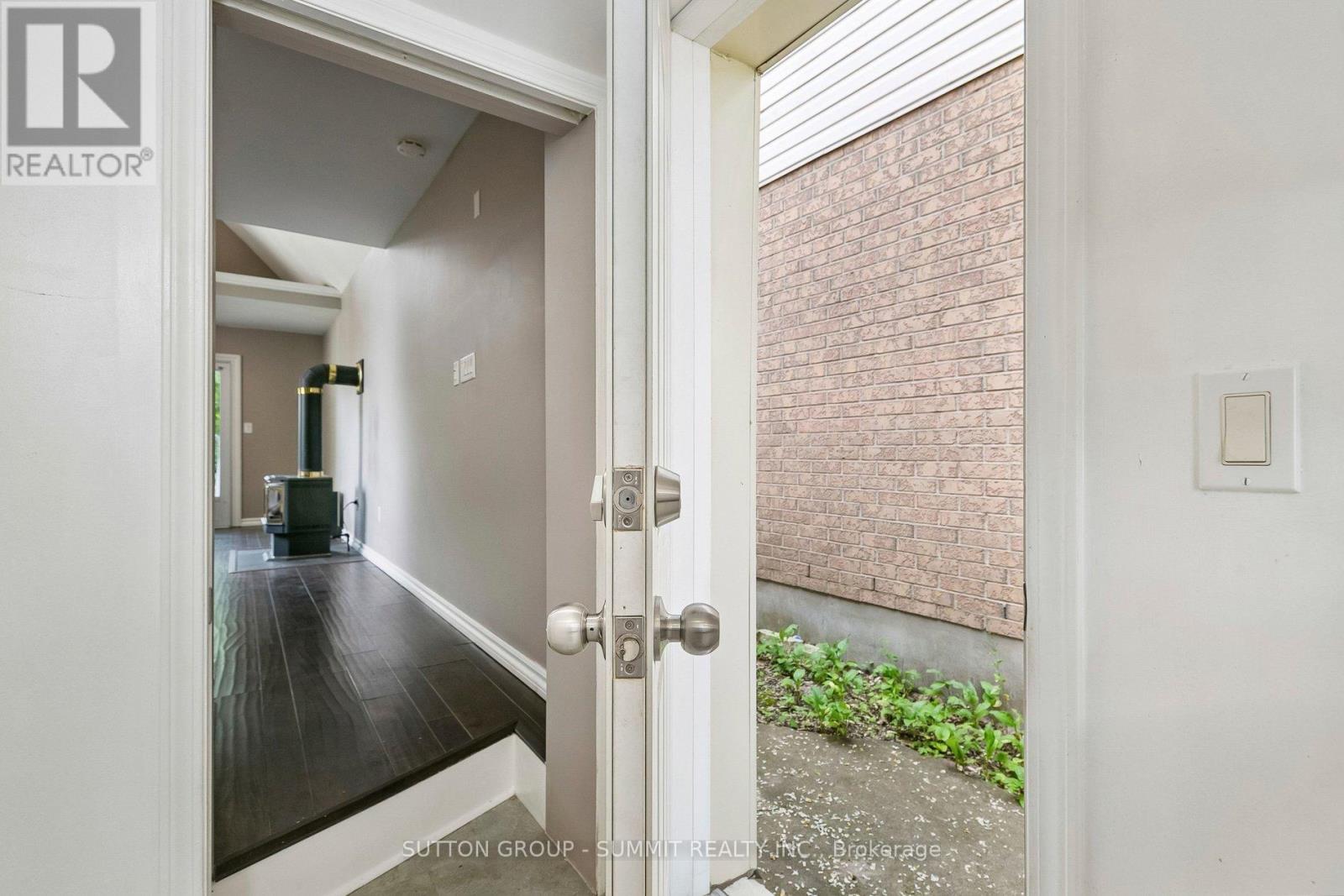 17 Archibald Street S, Brampton, Ontario  L6X 1M1 - Photo 29 - W13448526