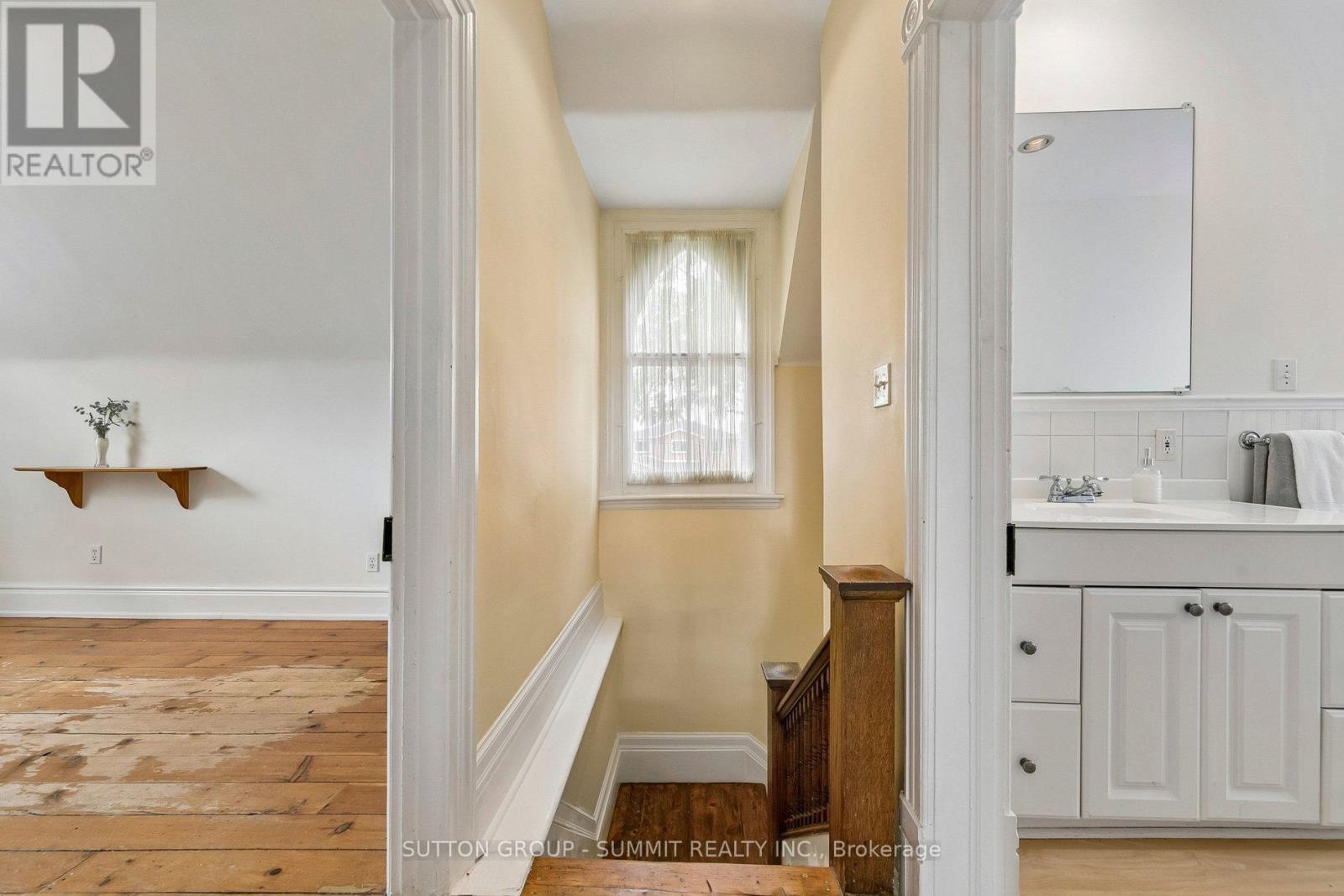 17 Archibald Street S, Brampton, Ontario  L6X 1M1 - Photo 49 - W13448526
