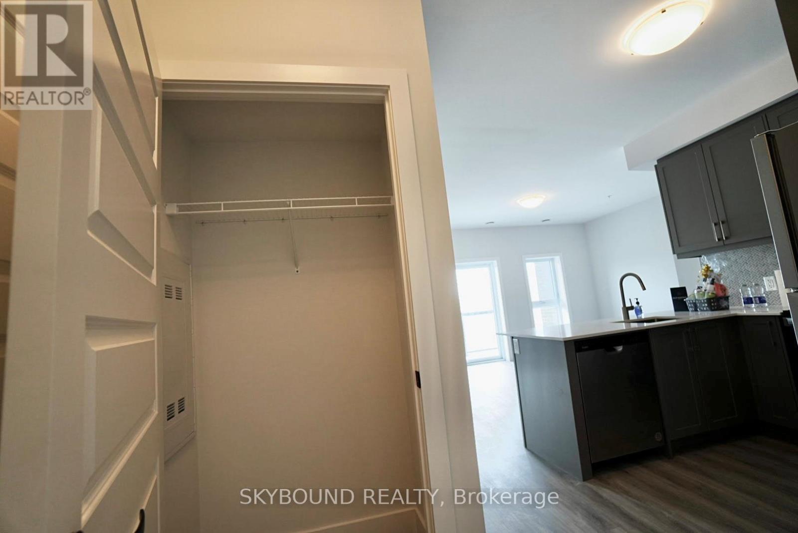 0411 - 1000 Lackner Place, Kitchener, Ontario  N2A 0L9 - Photo 3 - X13448142