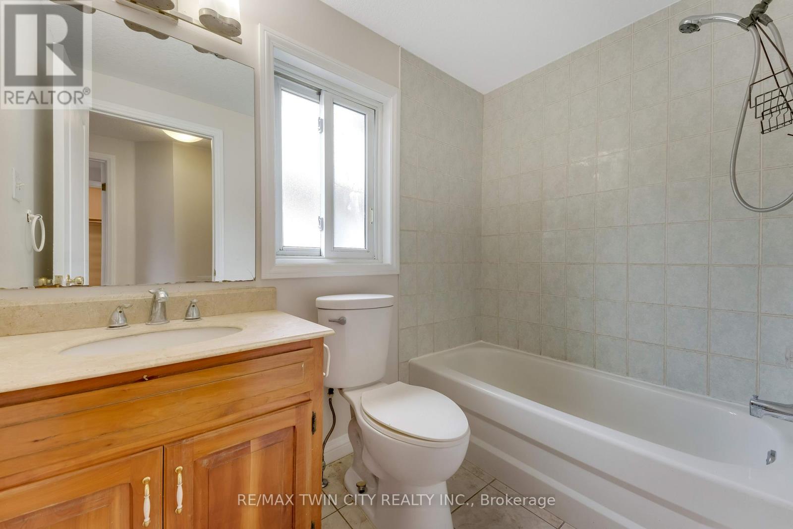 213 Grey Fox Drive, Kitchener, Ontario  N2E 3N7 - Photo 24 - X13448522