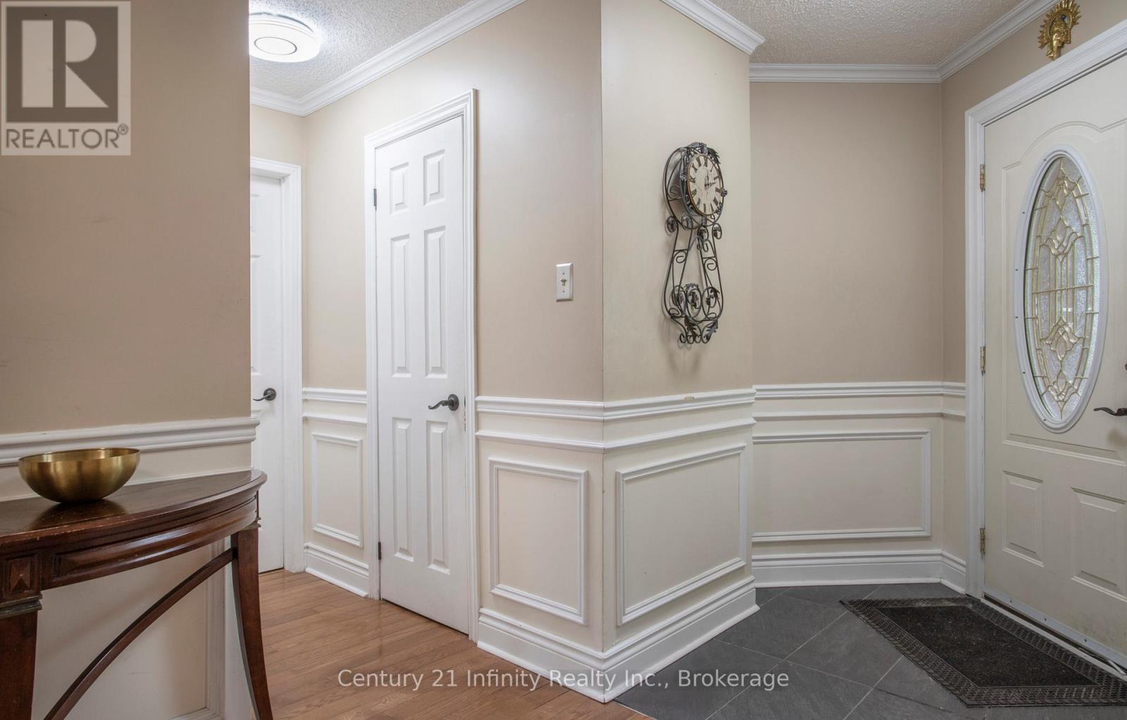 1144 Thimbleberry Circle, Oshawa, Ontario  L1K 2H1 - Photo 3 - E13448594