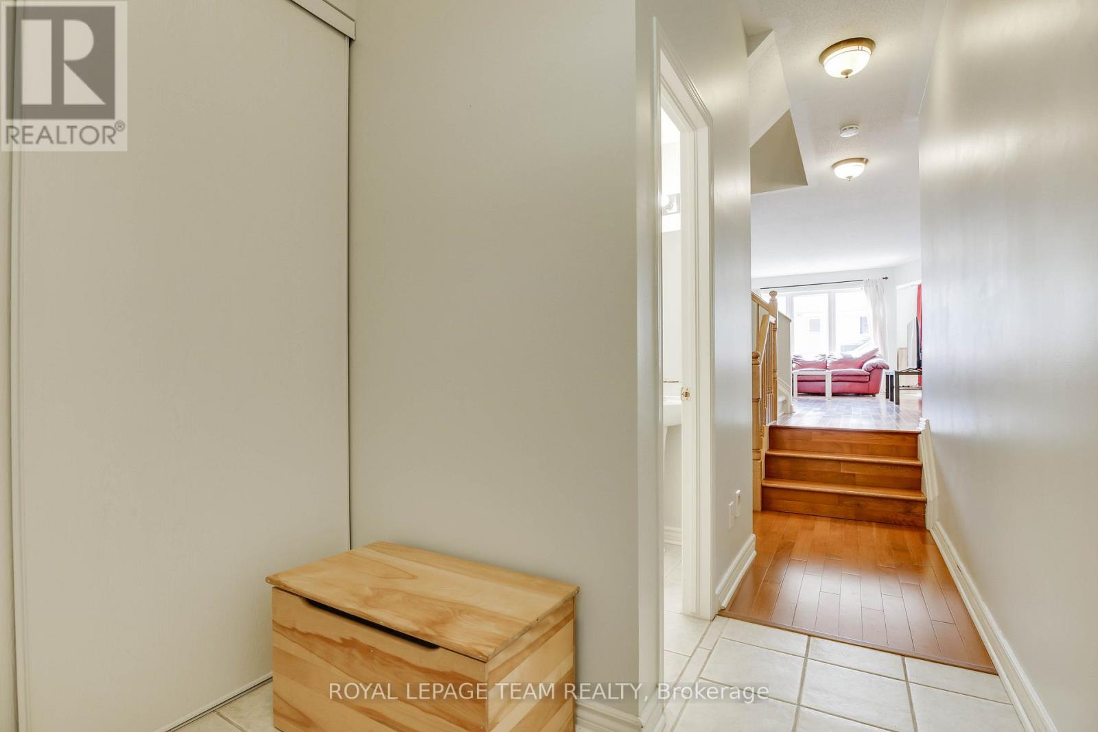 33 Scampton Drive, Ottawa, Ontario  K2W 1G1 - Photo 6 - X13448606