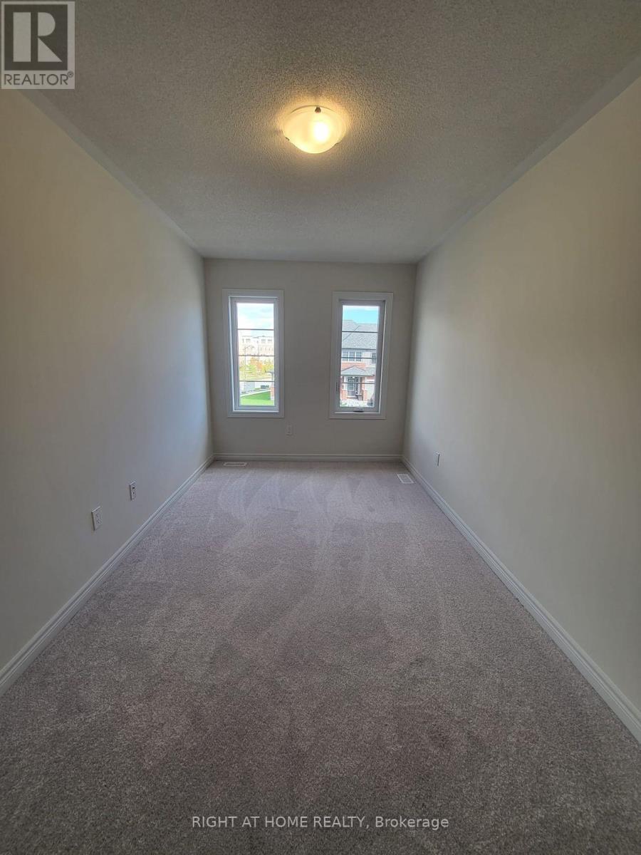 111 Bayardo Drive, Oshawa, Ontario  L1L 0V2 - Photo 15 - E13428336