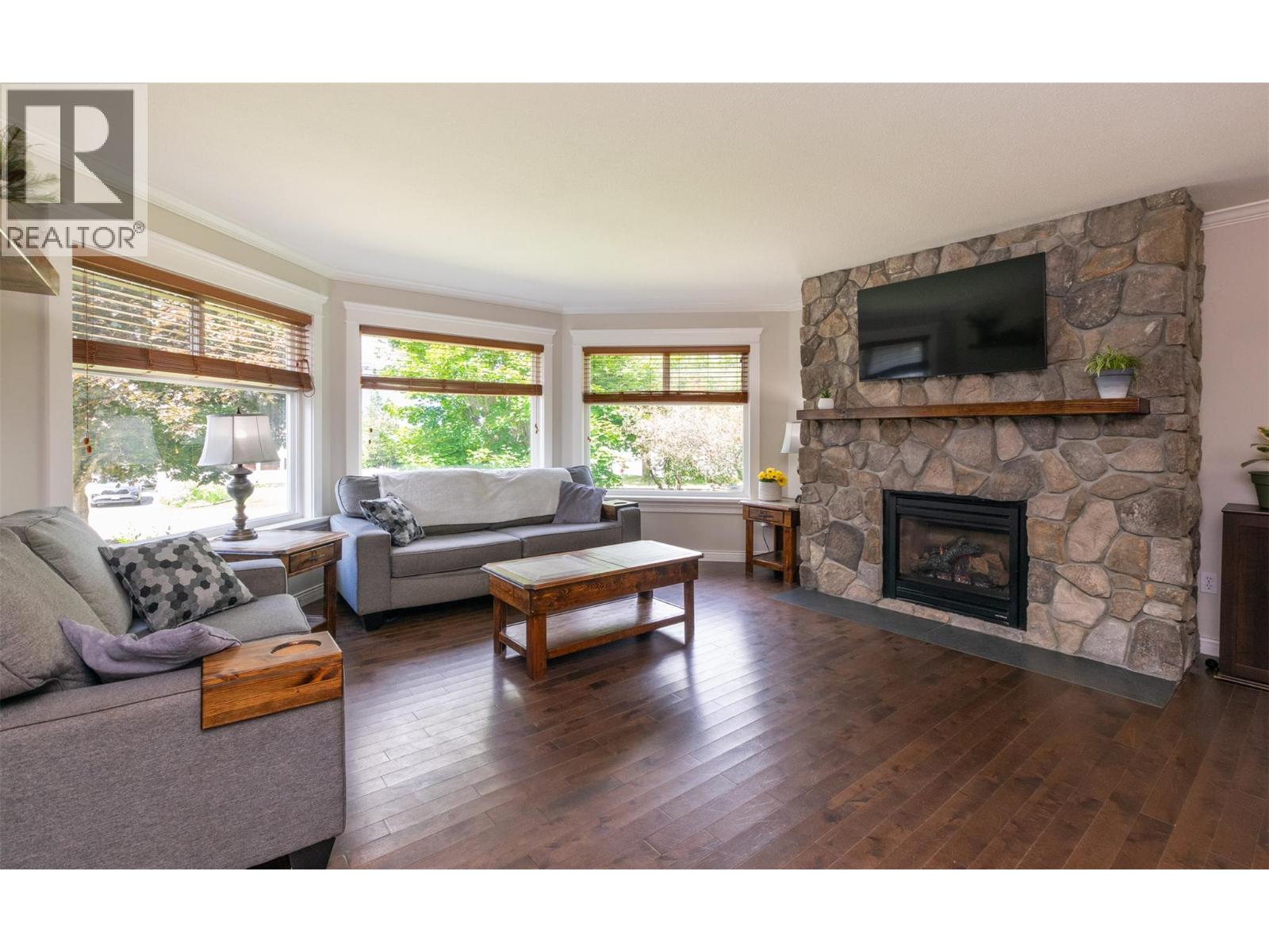 470 23 Street NE, Salmon Arm, British Columbia  V1E 1Y7 - Photo 17 - 10391409