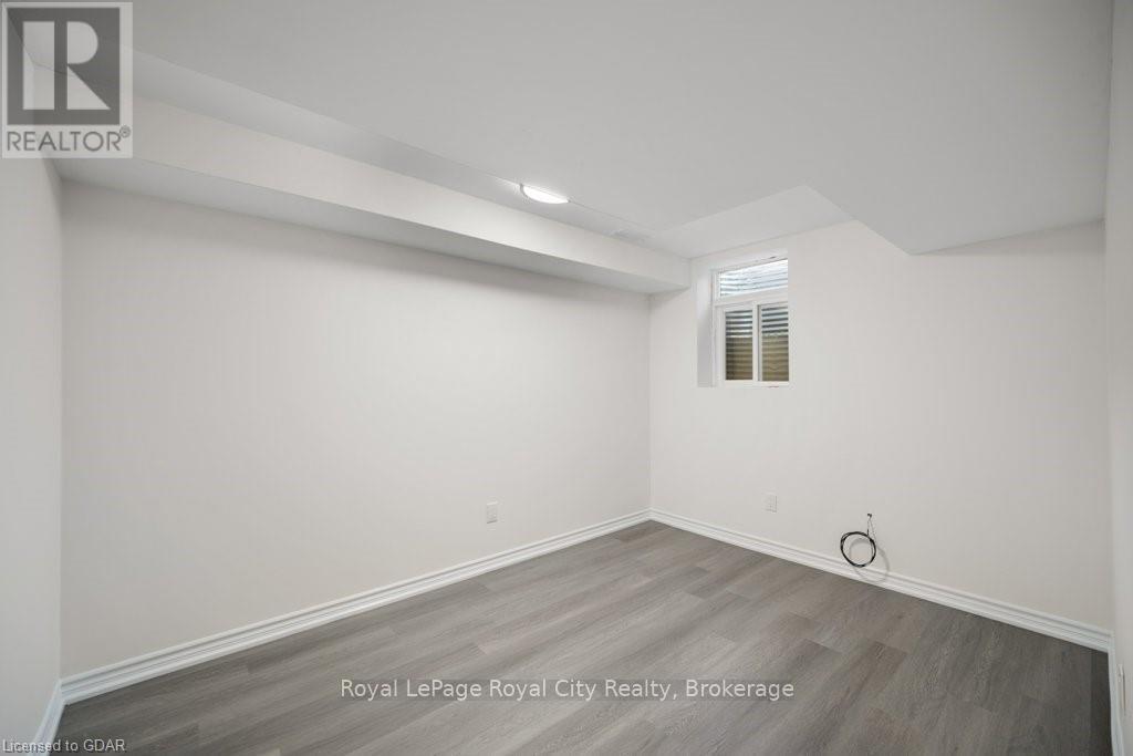 Lower - 78 Couling Crescent, Guelph (Grange Road), Ontario  N1E 0J8 - Photo 7 - X13448544