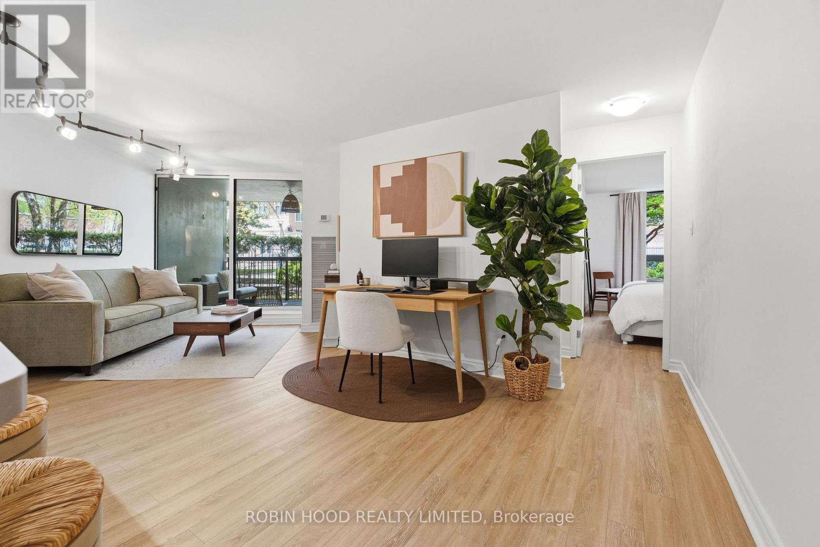 <div class="slider-price">$729,900</div><p>123 - 77 Maitland Place, Toronto, Ontario</p>