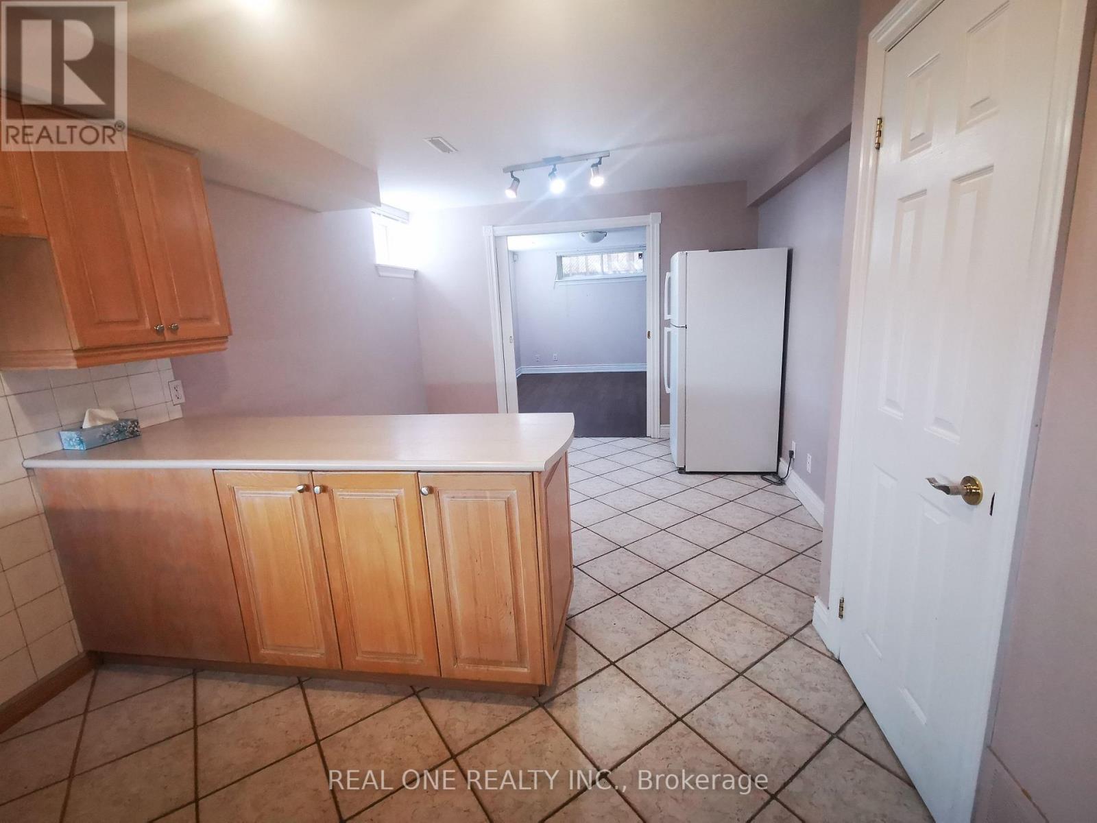 BSMT - 2508 OLD CARRIAGE ROAD, Mississauga, Ontario