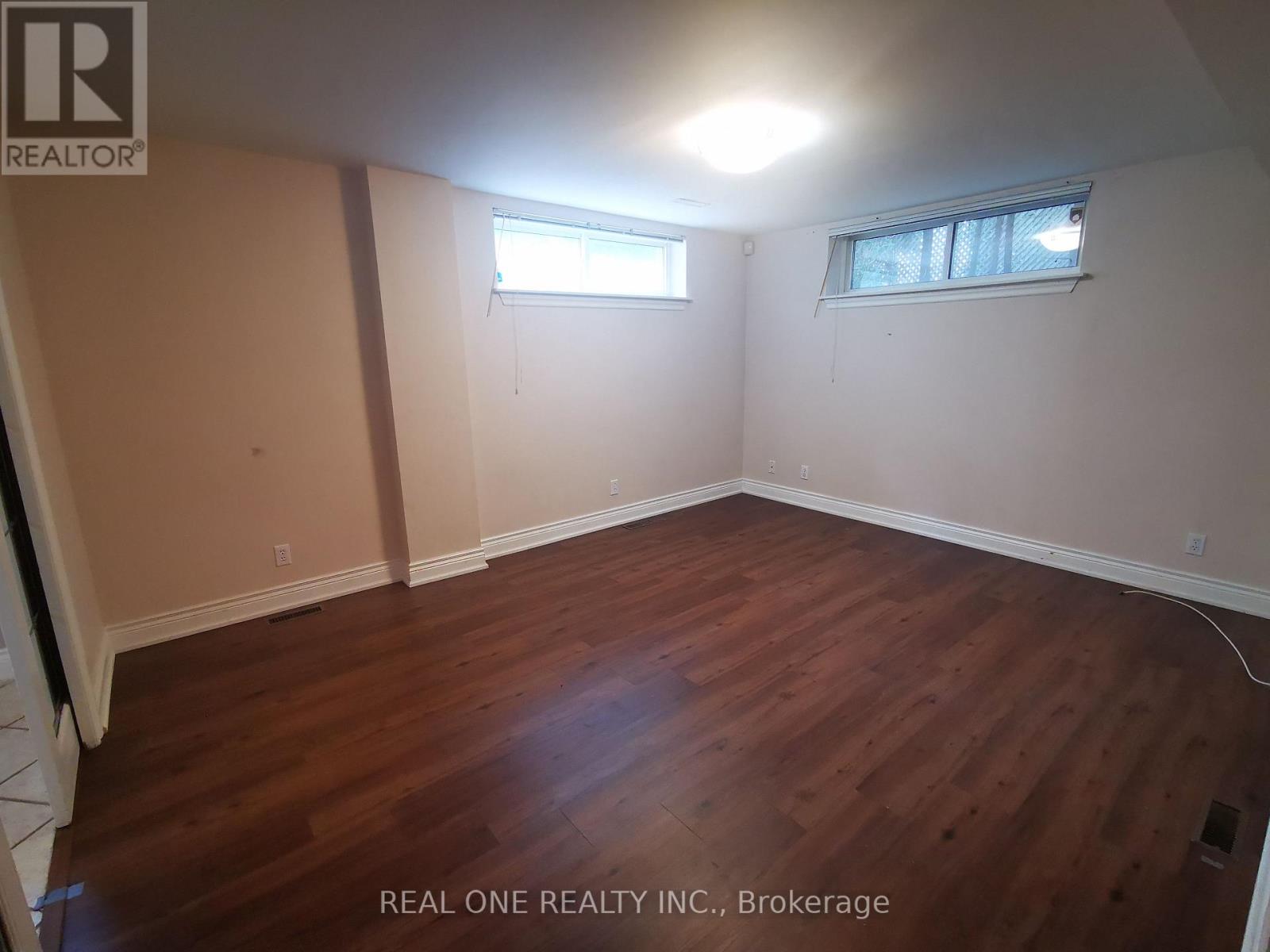 Bsmt - 2508 Old Carriage Road, Mississauga, Ontario L5C 1Y7 - Photo 6 - W13082072