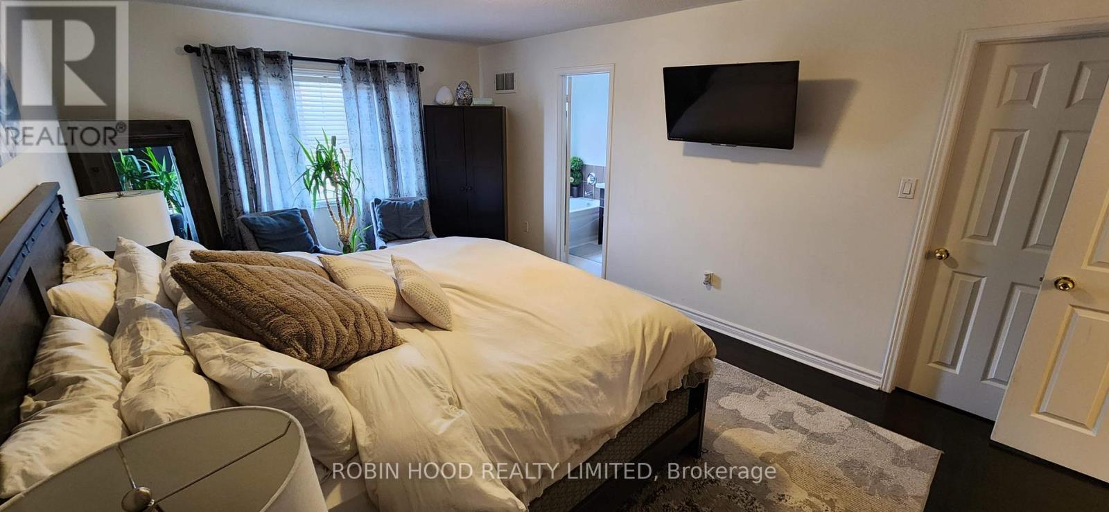 103 Selkirk Drive, Richmond Hill, Ontario  L4B 4T7 - Photo 8 - N13448598
