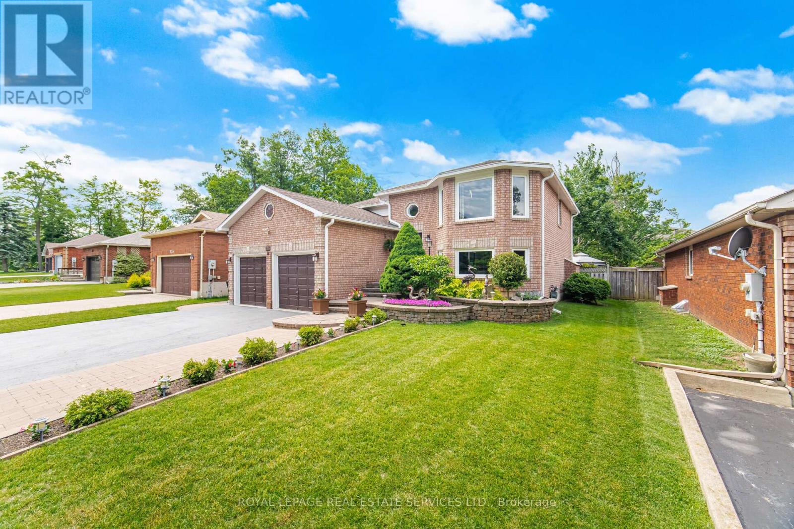 526 Leacock Drive, Barrie, Ontario  L4N 7A5 - Photo 3 - S13448552
