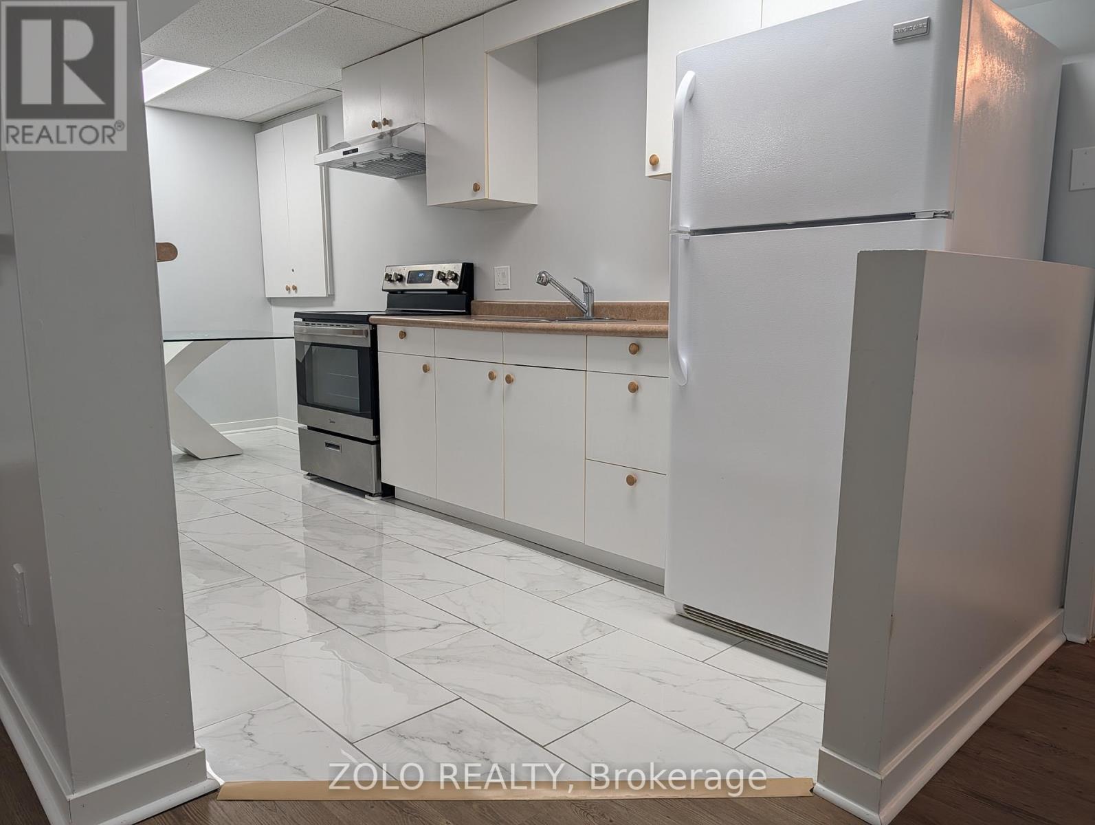 Lower - 31 Buchanan Street, Barrie (Grove East), Ontario L4M 6B5 - Photo 3 - S13448562