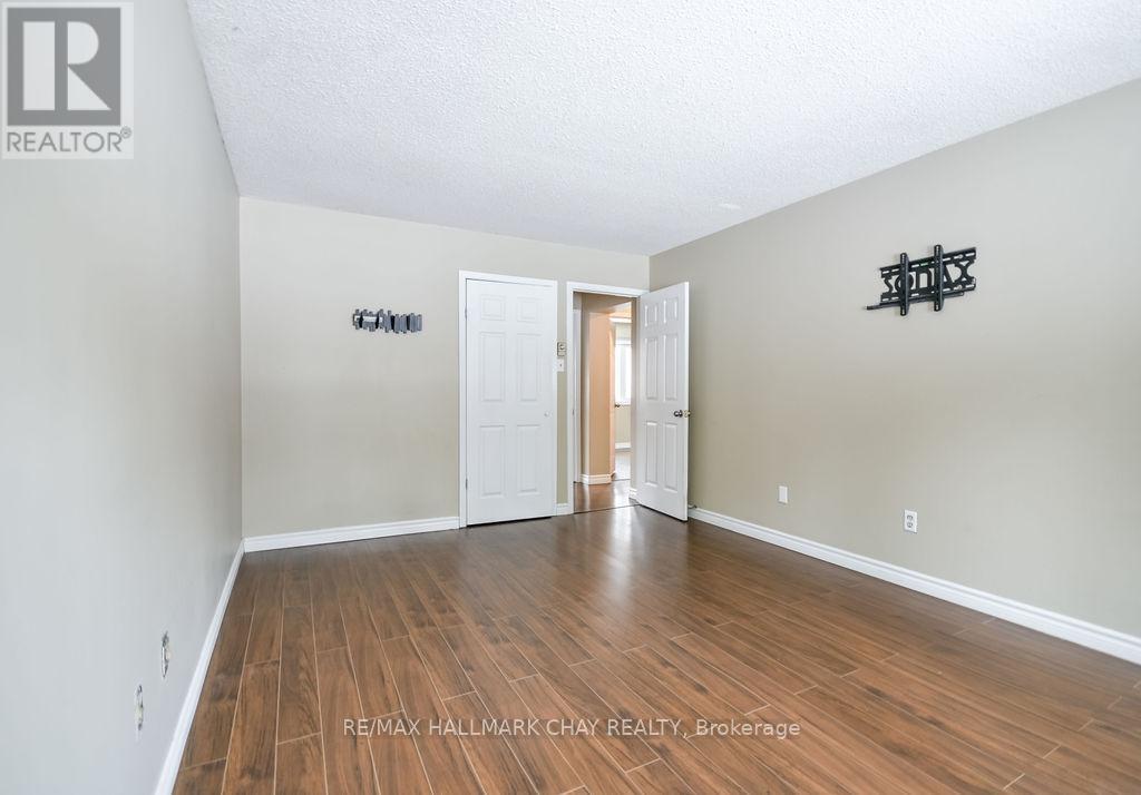 1 Pine Spring Road, Oro-Medonte, Ontario  L4M 4Y8 - Photo 12 - S13448576