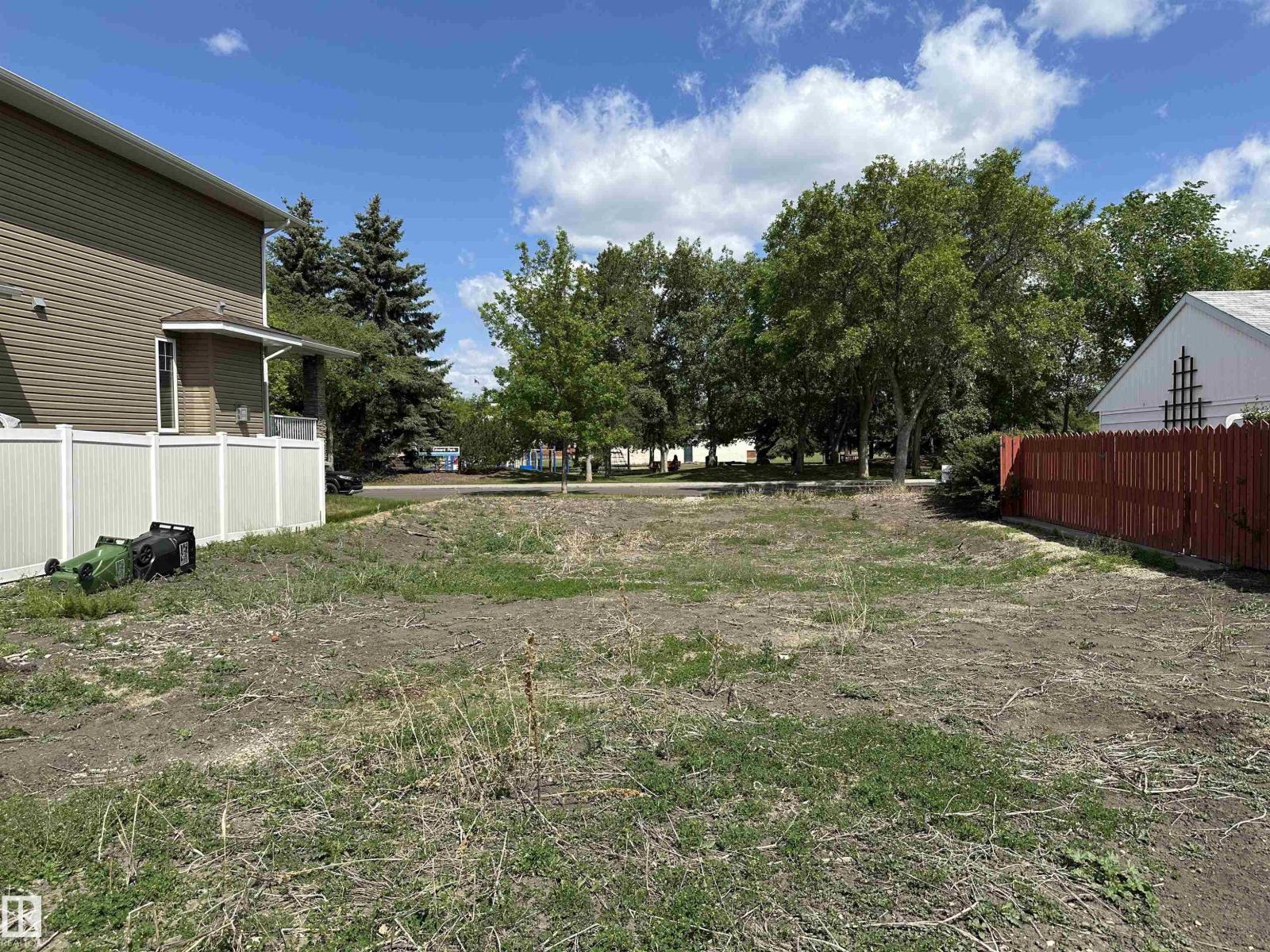 8527 77 Av Nw, Edmonton, Alberta  T6C 0L5 - Photo 4 - E4493843