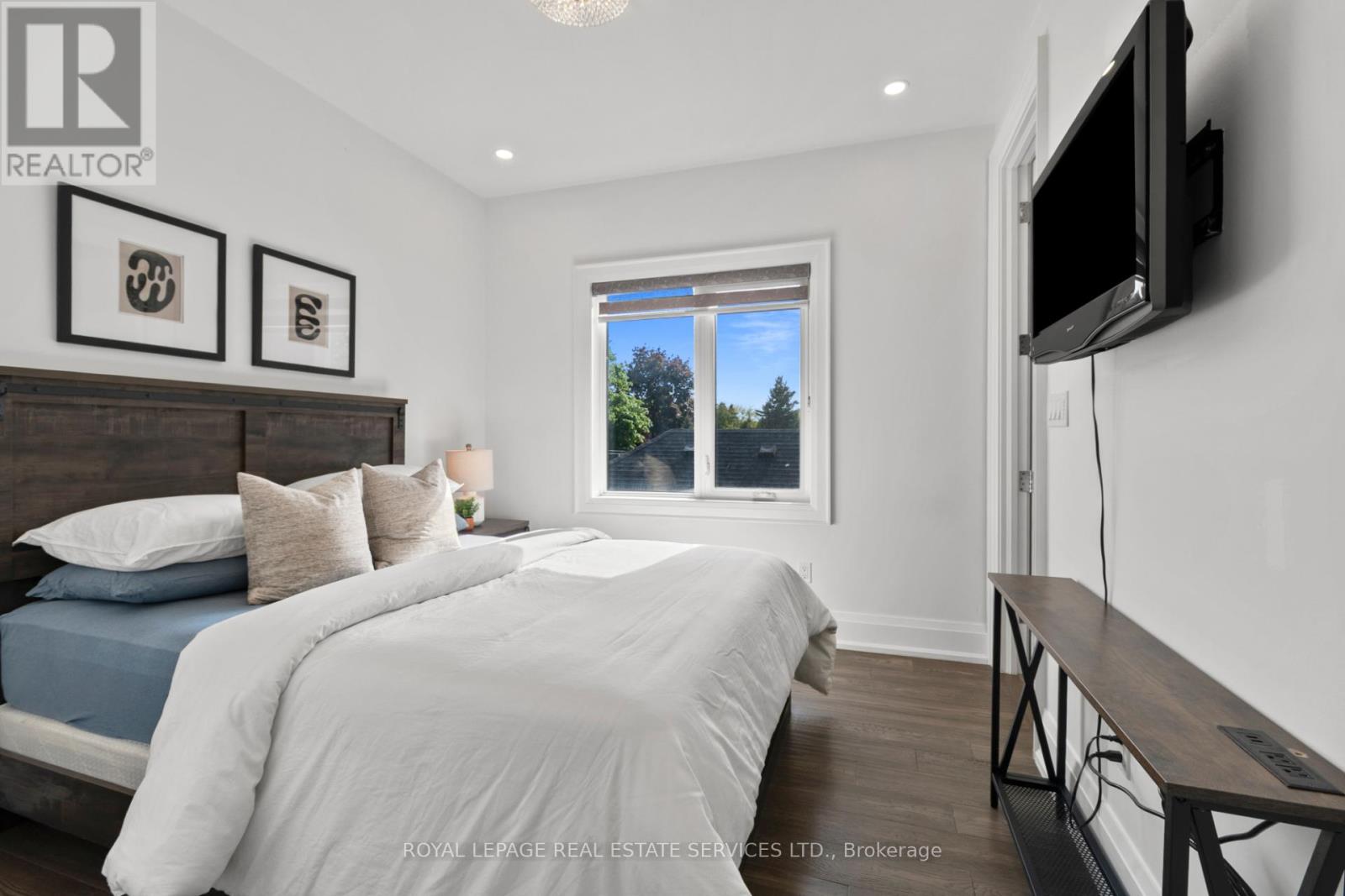 5 Kirk Bradden Road W, Toronto, Ontario  M8Y 2G1 - Photo 25 - W13448588