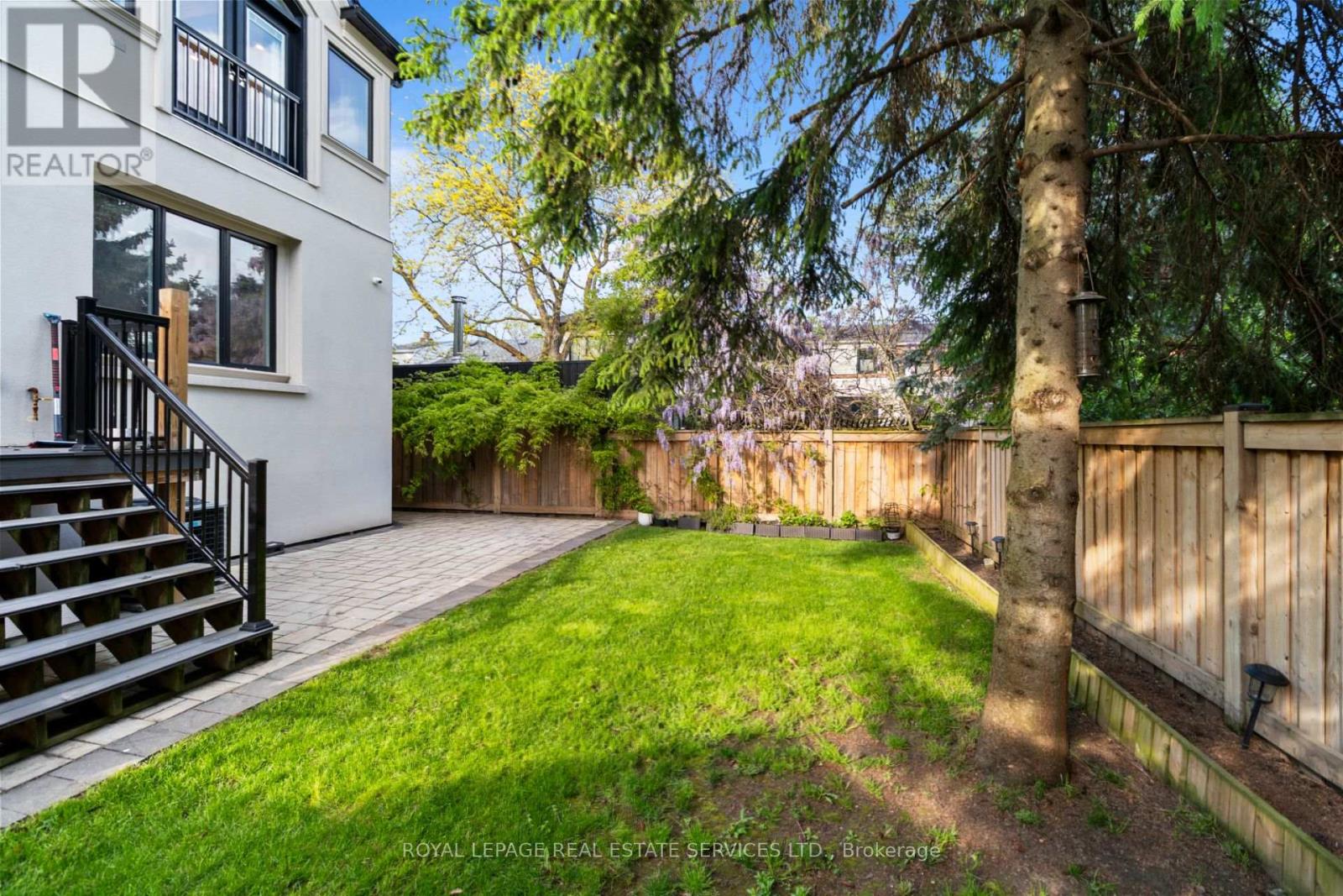 5 Kirk Bradden Road W, Toronto, Ontario  M8Y 2G1 - Photo 41 - W13448588