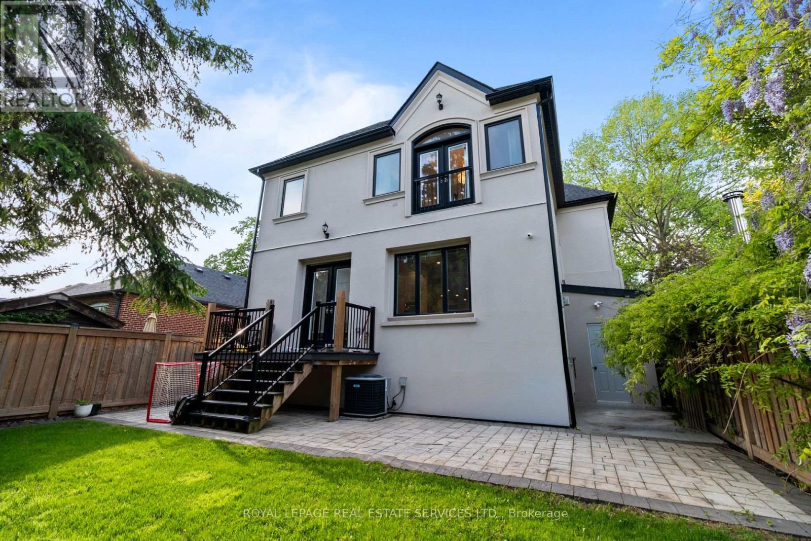 5 Kirk Bradden Road W, Toronto, Ontario  M8Y 2G1 - Photo 42 - W13448588
