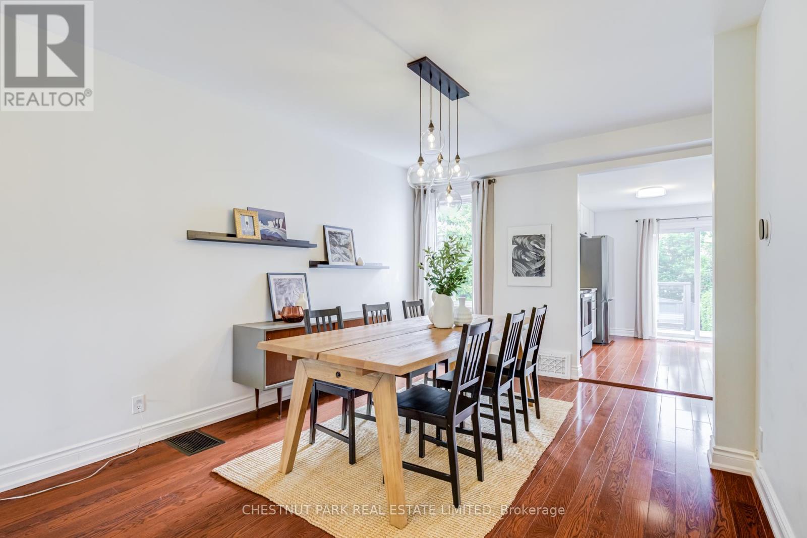 89 Frater Avenue, Toronto, Ontario  M4C 2H7 - Photo 7 - E13444902