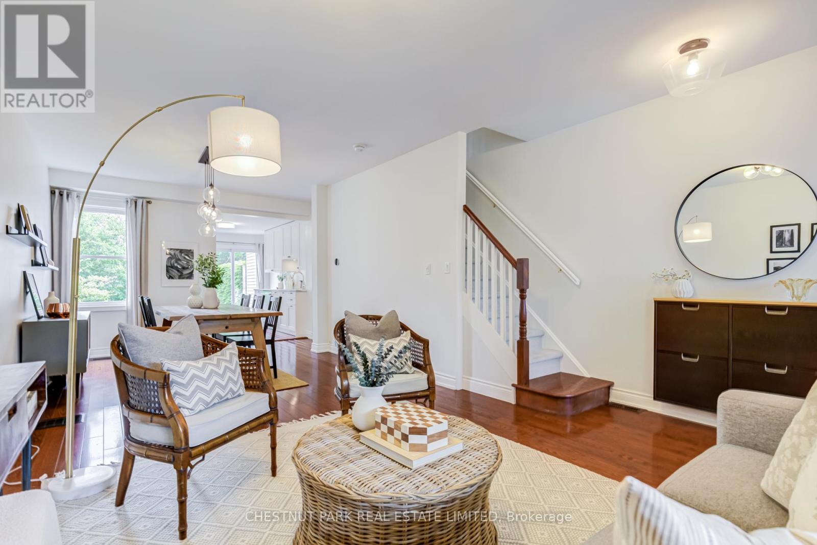 89 Frater Avenue, Toronto, Ontario  M4C 2H7 - Photo 5 - E13444902