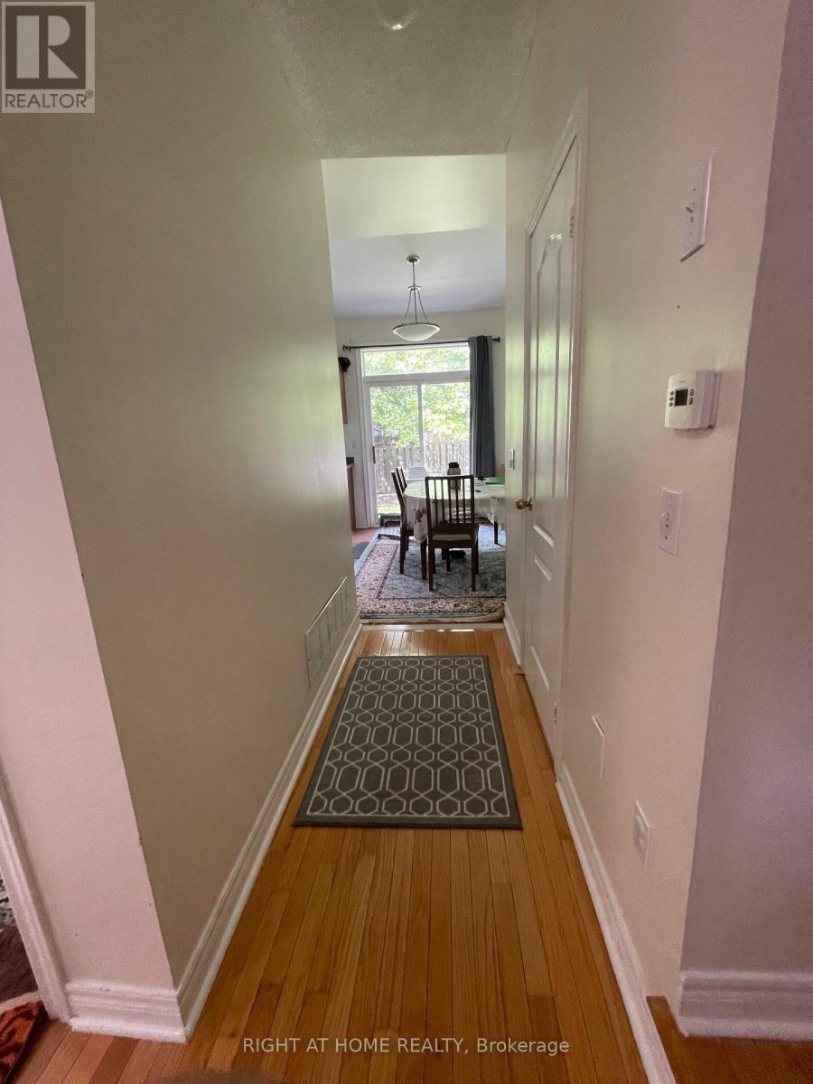 5617 Raleigh Street, Mississauga, Ontario  L5M 7E4 - Photo 7 - W13445942