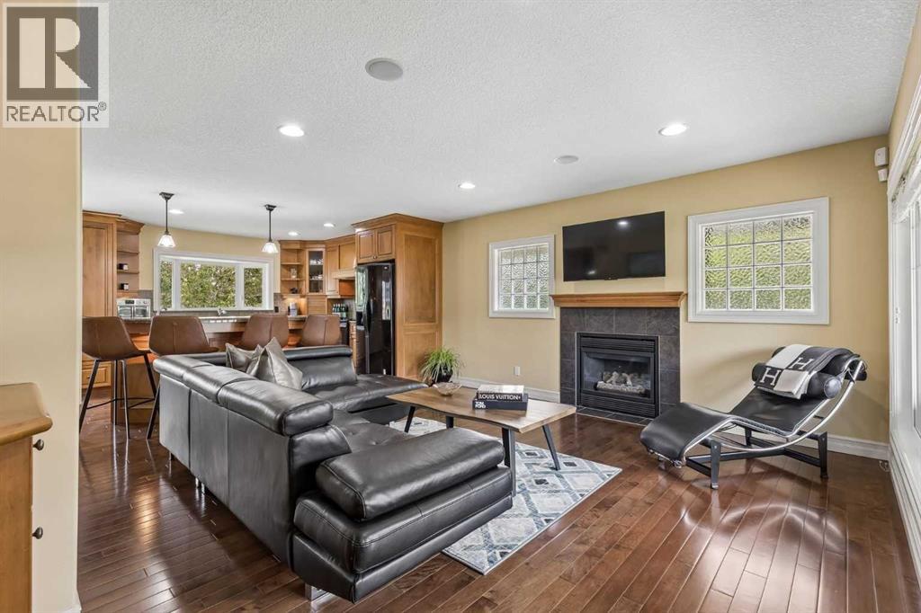 2404 29 Avenue SW, Calgary, Alberta  T2T 1N9 - Photo 4 - A2317400