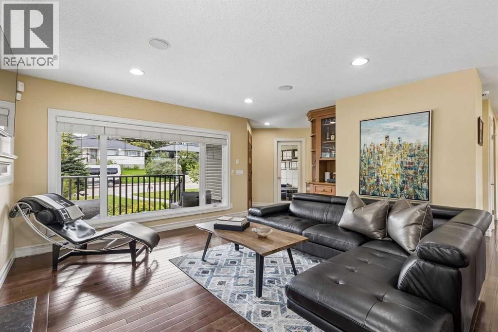 2404 29 Avenue SW, Calgary, Alberta  T2T 1N9 - Photo 6 - A2317400
