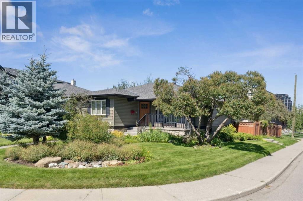 2404 29 Avenue SW, Calgary, Alberta  T2T 1N9 - Photo 2 - A2317400
