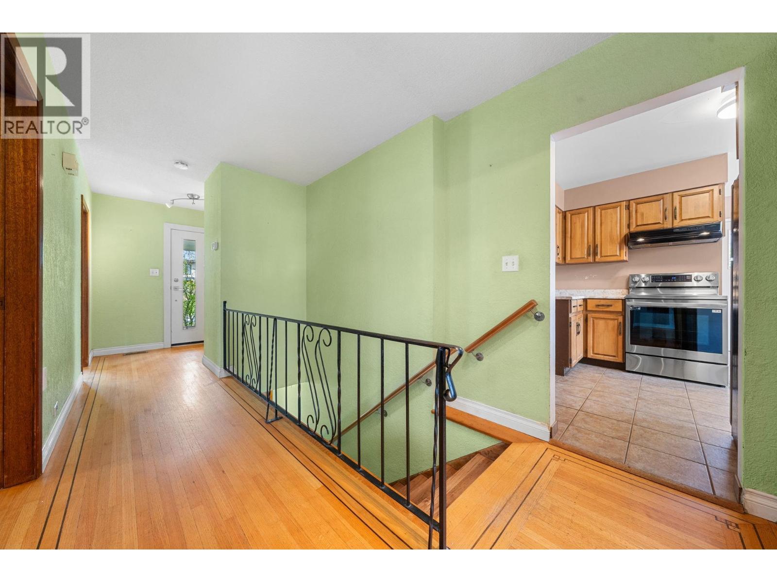 753 E 9th Street, North Vancouver, British Columbia  V7L 2C1 - Photo 25 - R3136269