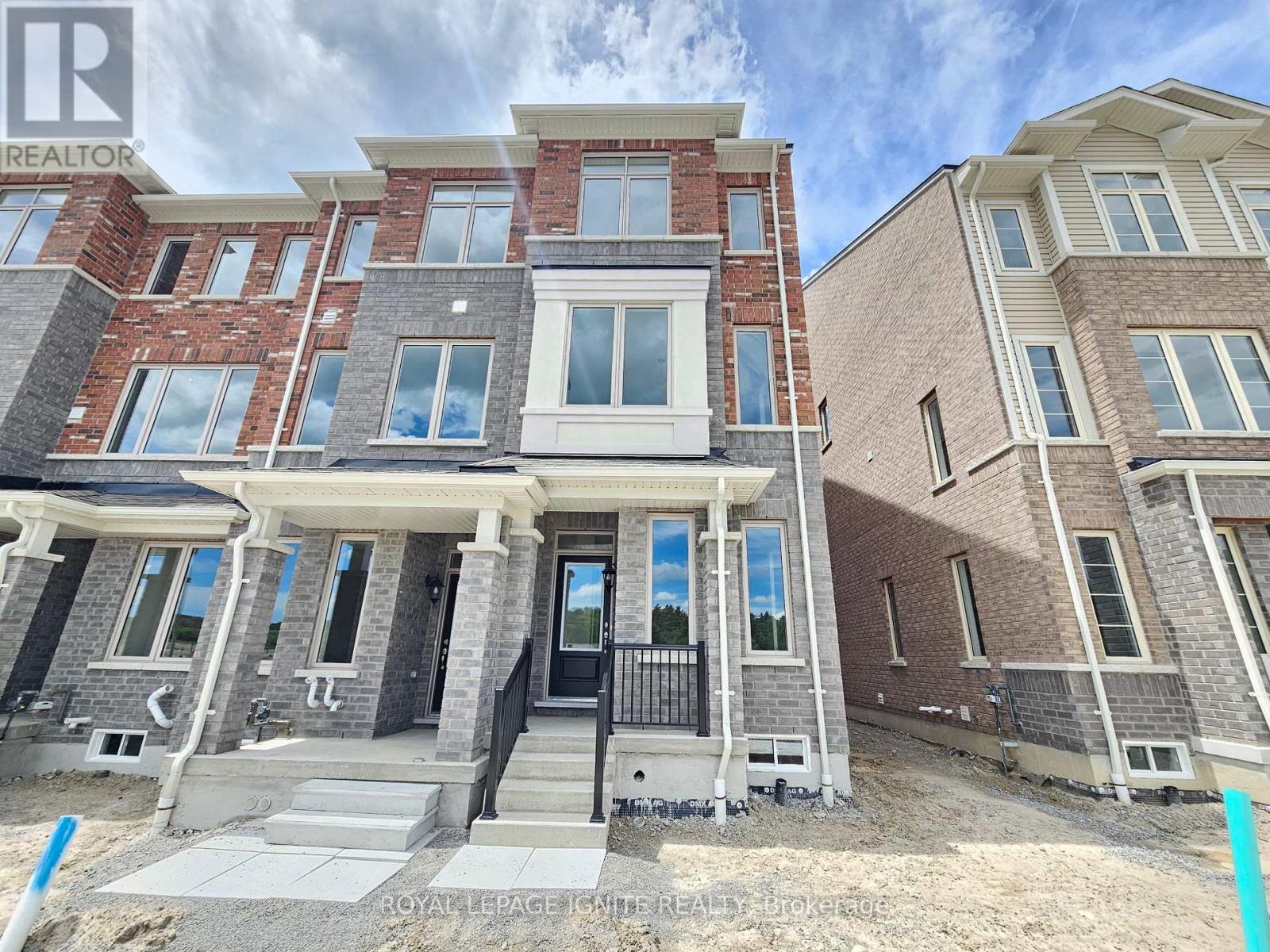 2946 WHITES ROAD, Pickering, Ontario