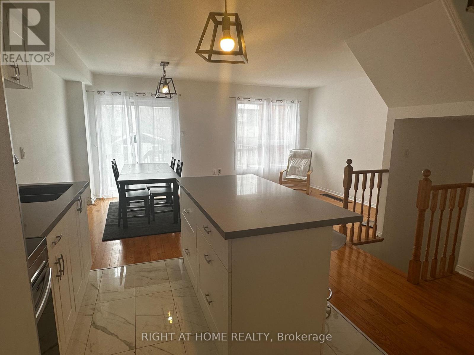 54 Henderson Crescent, New Tecumseth, Ontario L9R 1Y4 - Photo 4 - N13448640