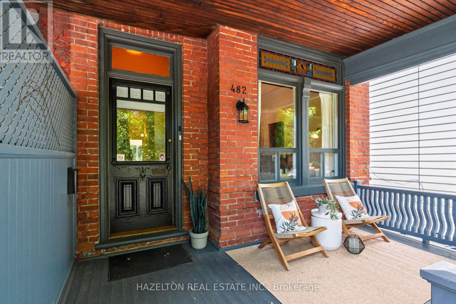 482 Indian Grove, Toronto, Ontario  M6P 2H9 - Photo 3 - W13448624