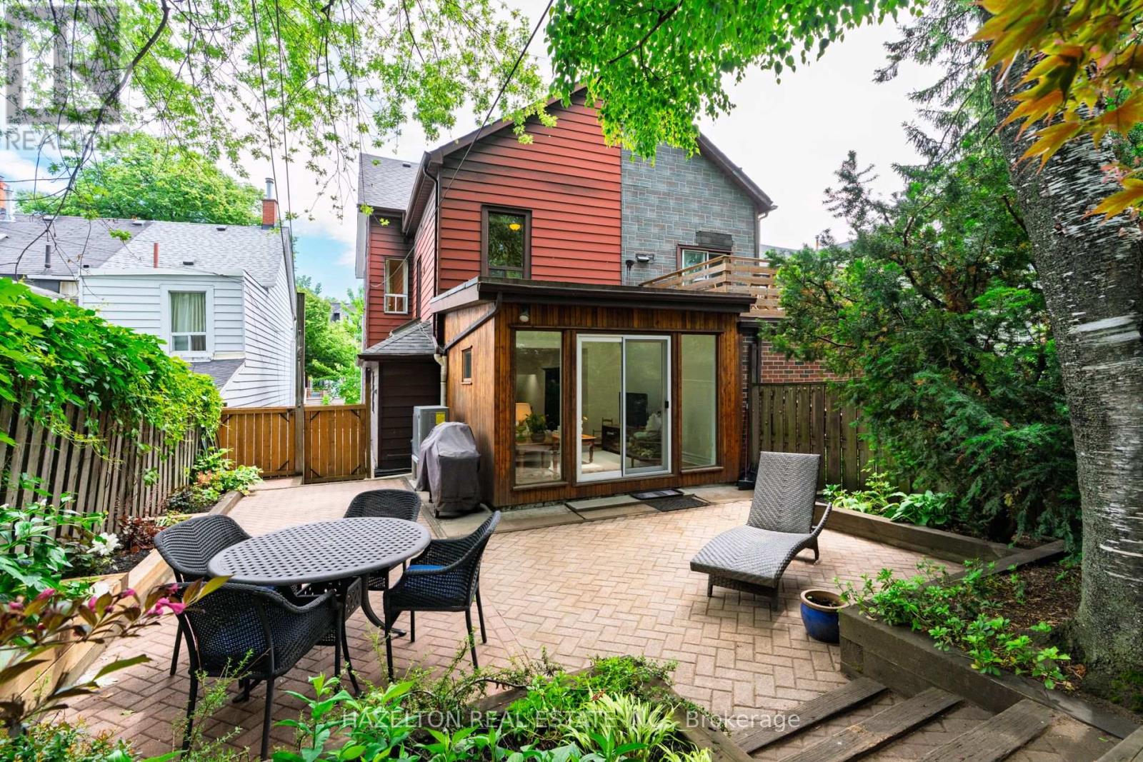 482 Indian Grove, Toronto, Ontario  M6P 2H9 - Photo 36 - W13448624